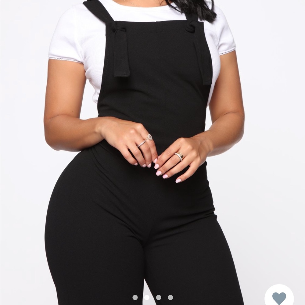 Black Fashion Nova Overall w/ adjustable strap